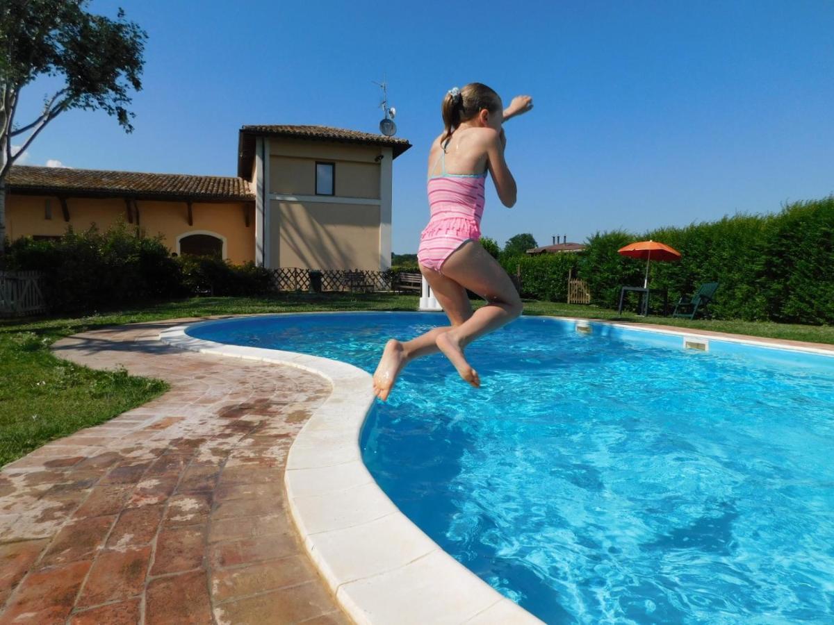 Hotel Villaggio Le Stelline Montefalco Eksteriør billede