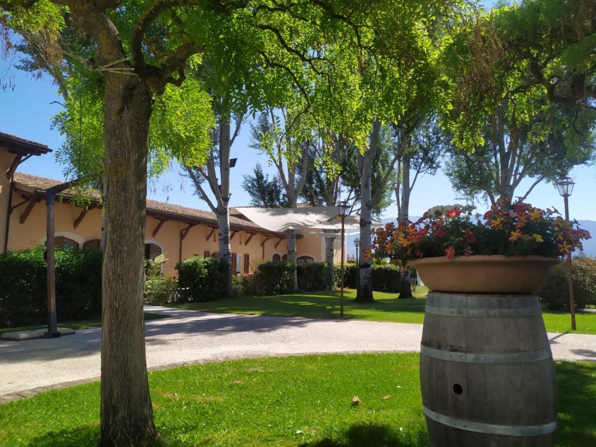 Hotel Villaggio Le Stelline Montefalco Eksteriør billede