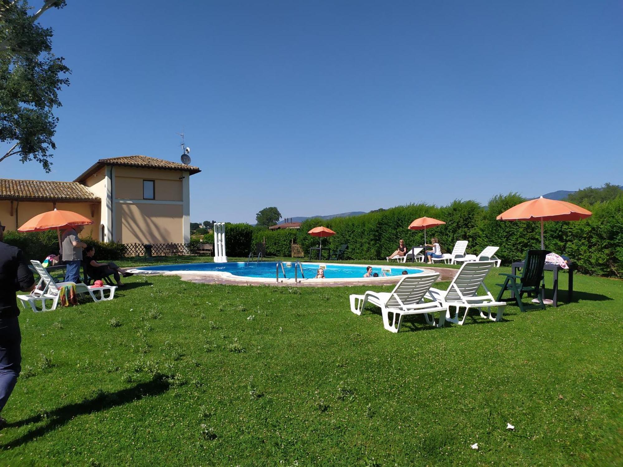 Hotel Villaggio Le Stelline Montefalco Eksteriør billede