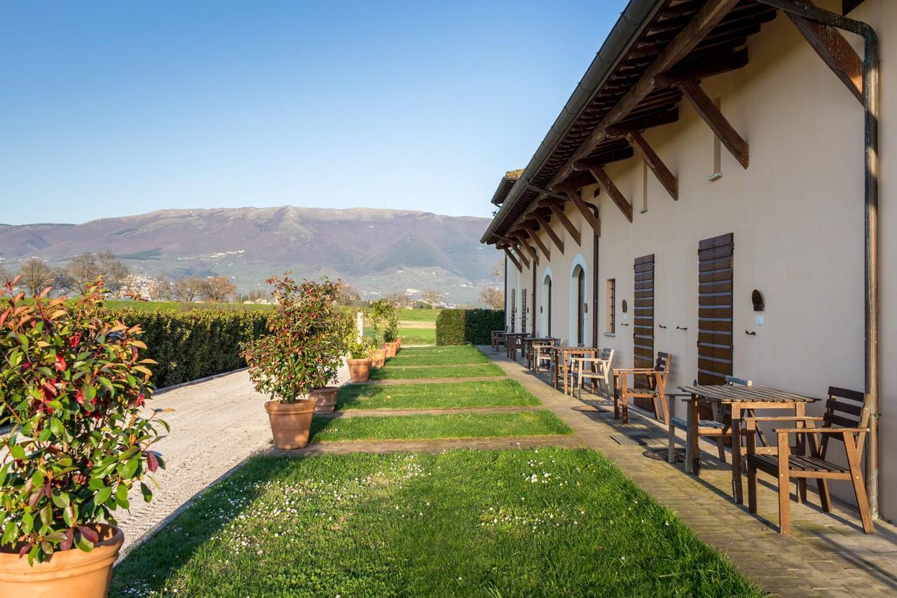 Hotel Villaggio Le Stelline Montefalco Eksteriør billede